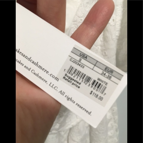 Cupcakes and Cashmere Malibu Embroidered Romper S - Picture 14 of 15